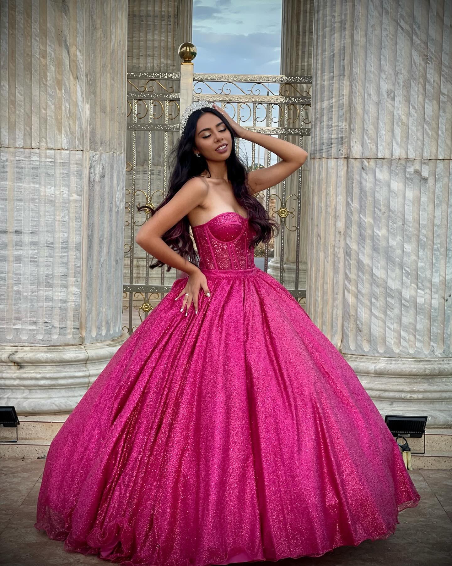 Modelo de vestido de 15 anos do acervo MVTeen, look 10