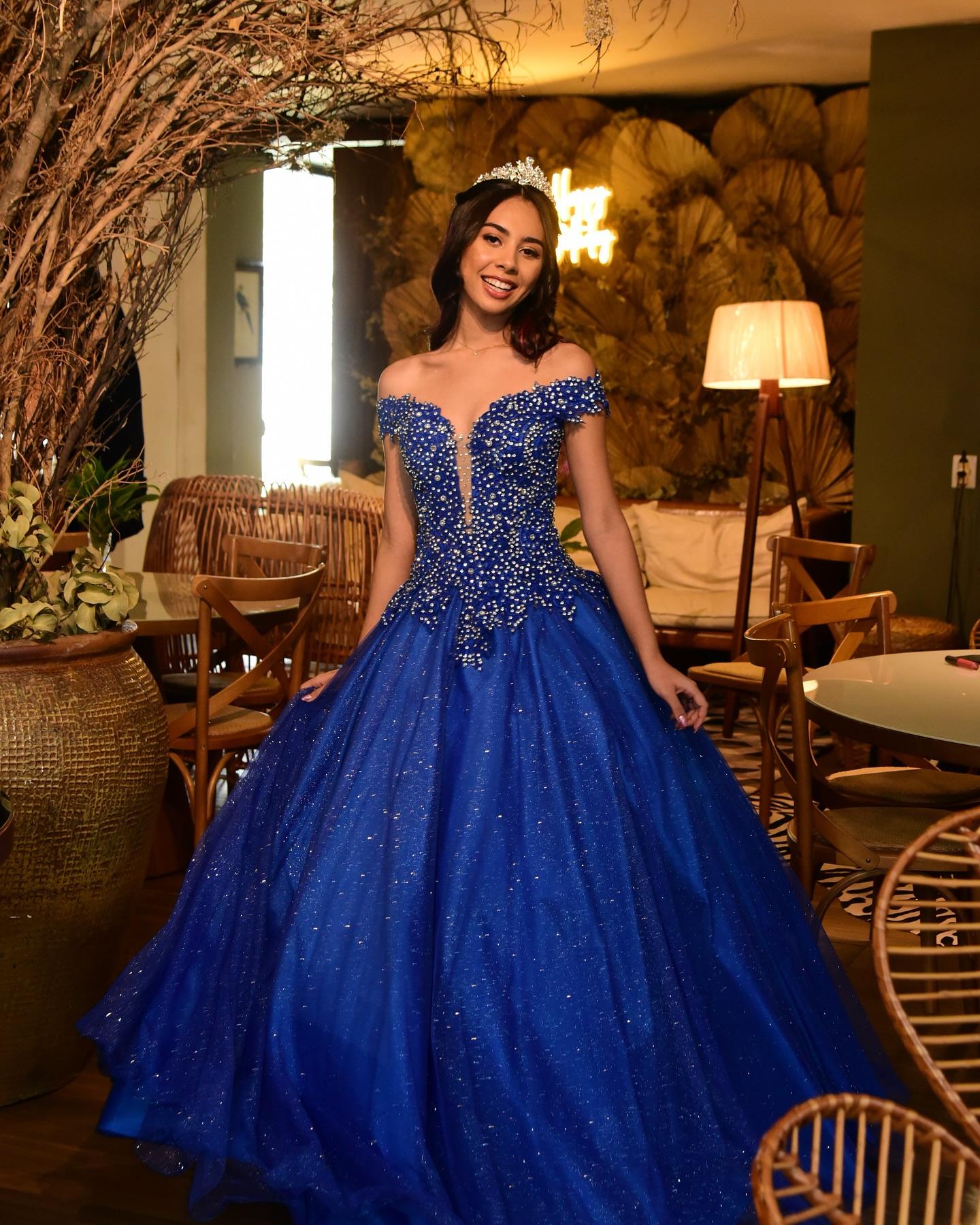 Modelo de vestido de 15 anos do acervo MVTeen, look 2