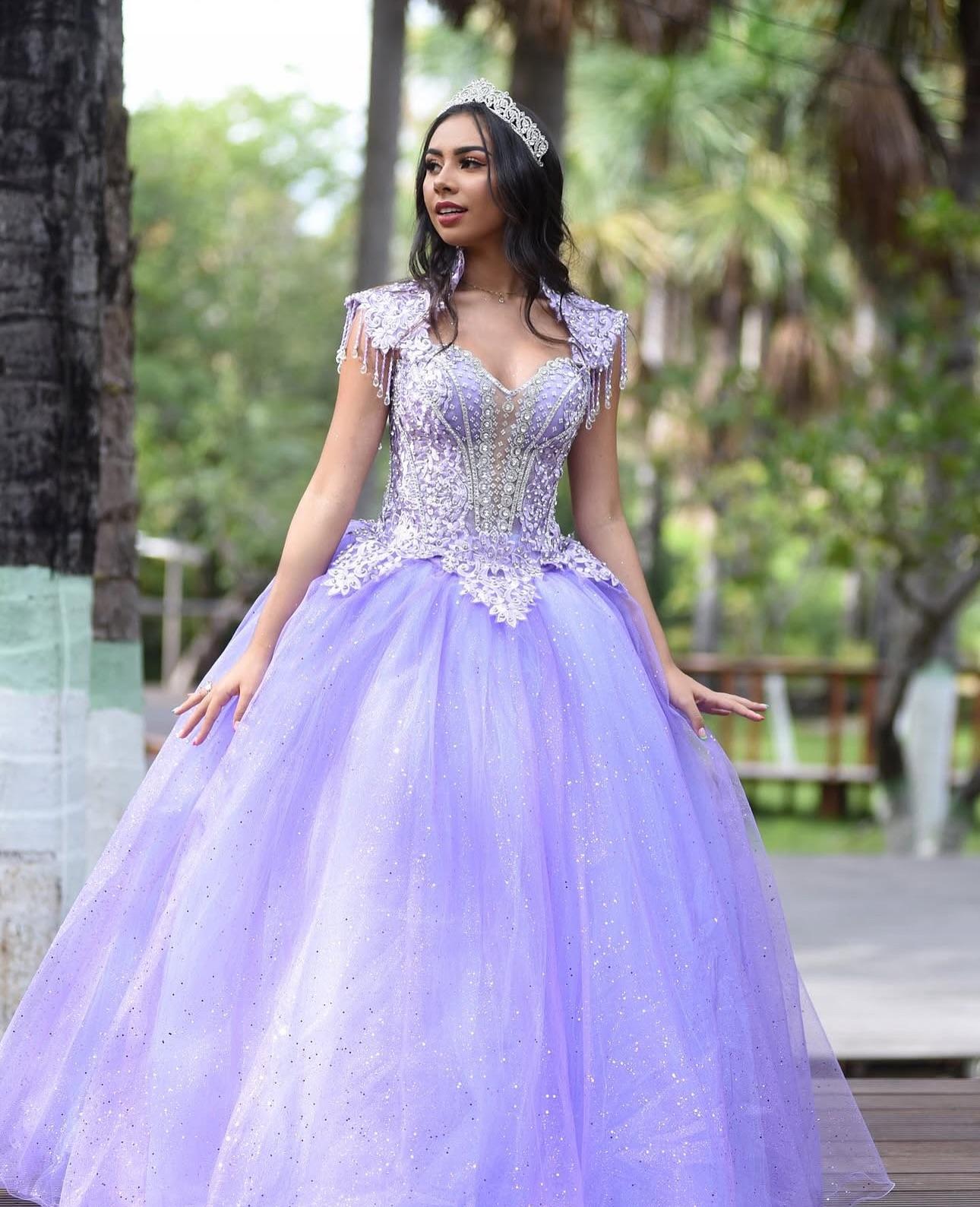 Modelo de vestido de 15 anos do acervo MVTeen, look 3