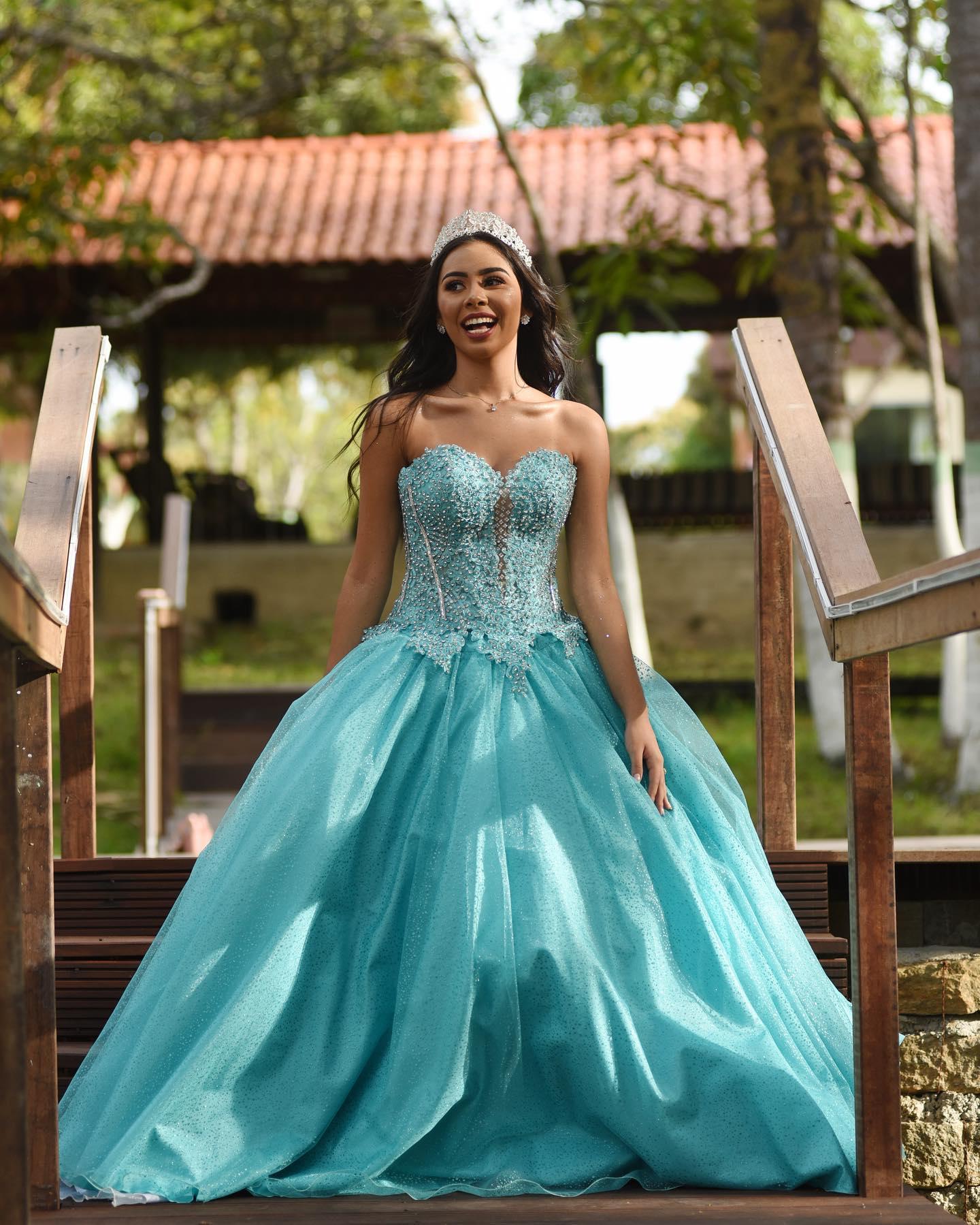 Modelo de vestido de 15 anos do acervo MVTeen, look 5