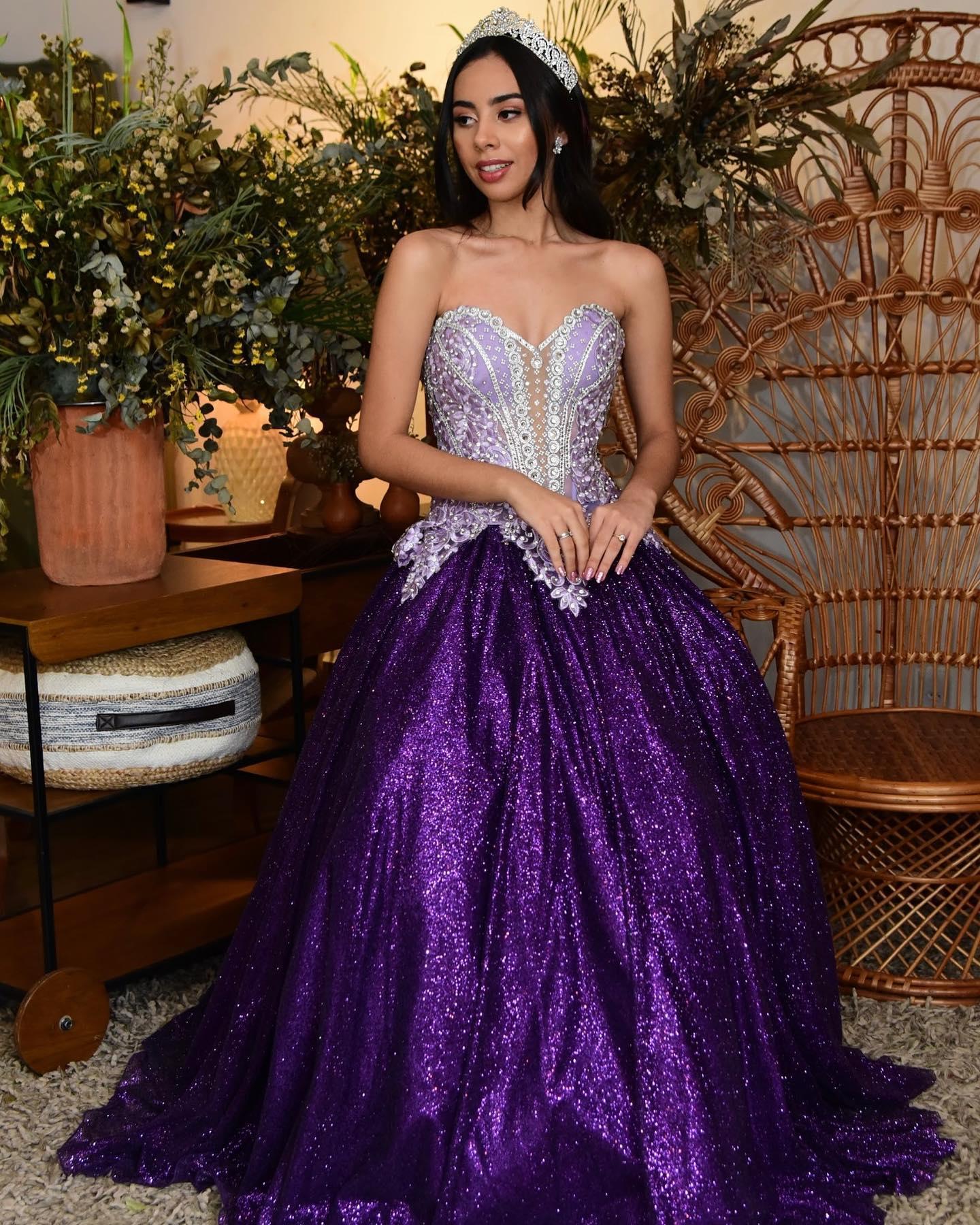 Modelo de vestido de 15 anos do acervo MVTeen, look 6